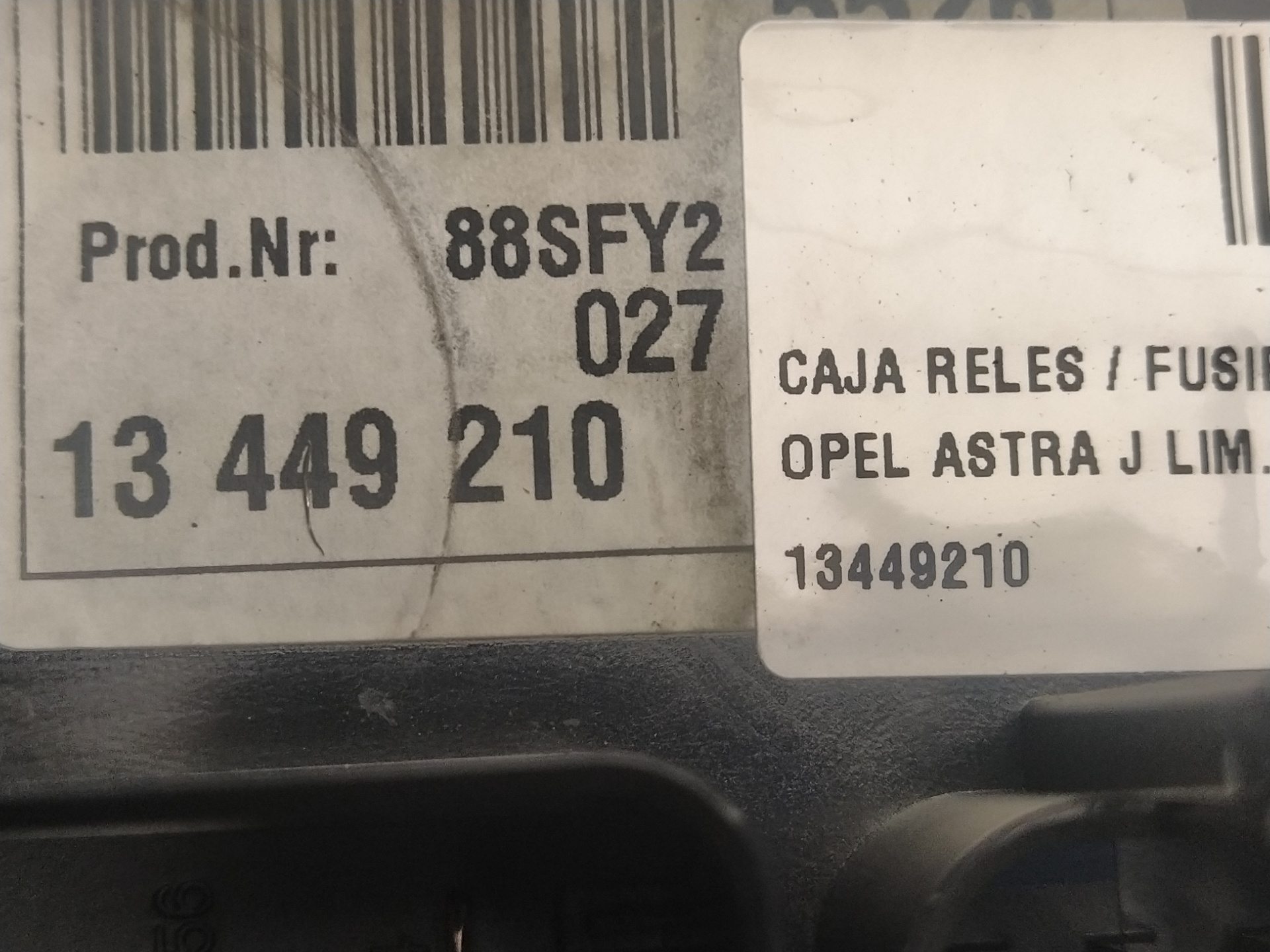 OPEL Astra J (2009-2020) Saugiklių dėžė 13449210 22856782