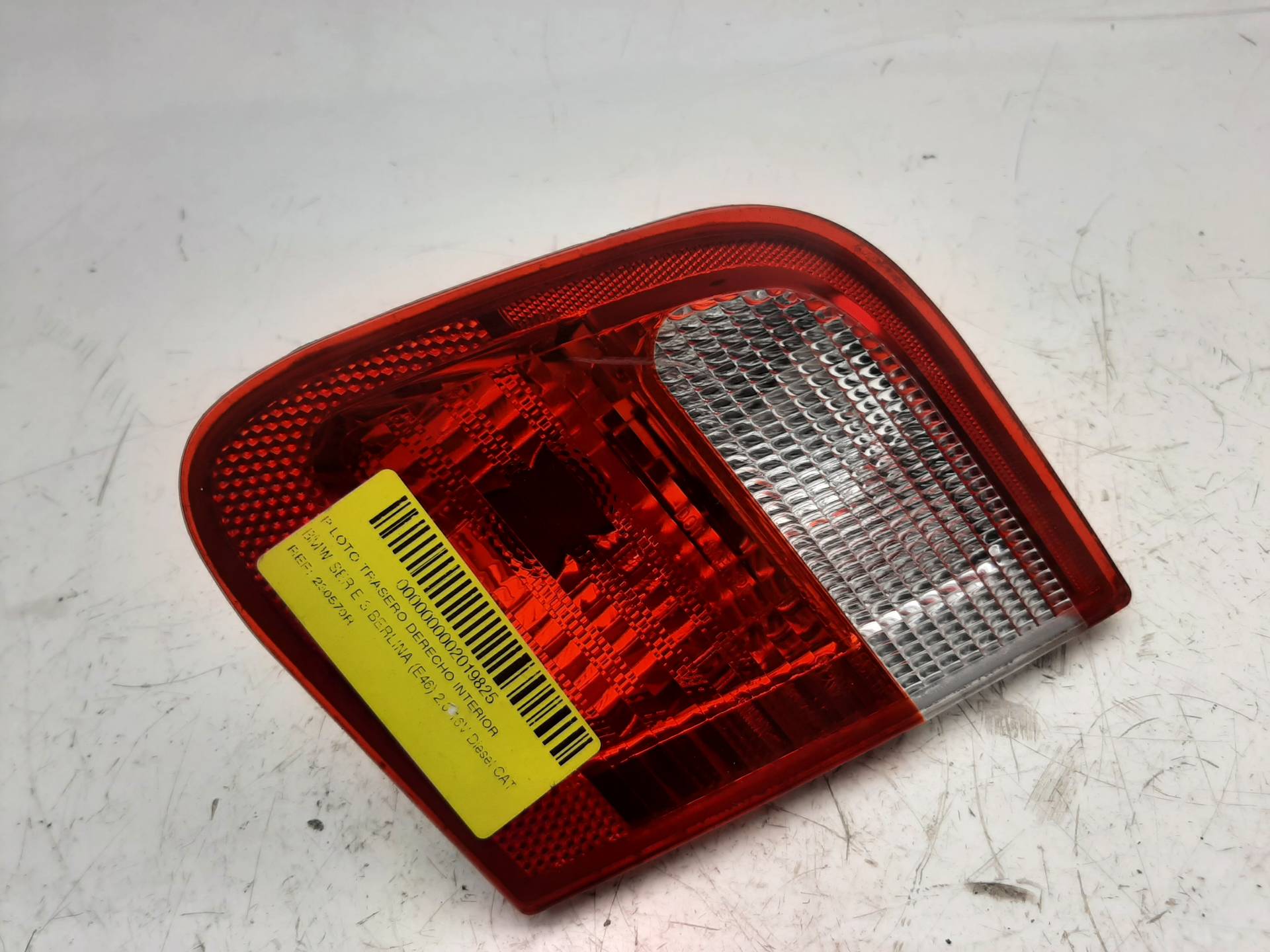 VAUXHALL 3 Series E46 (1997-2006) Rear Right Taillight Lamp 230570R 24009876