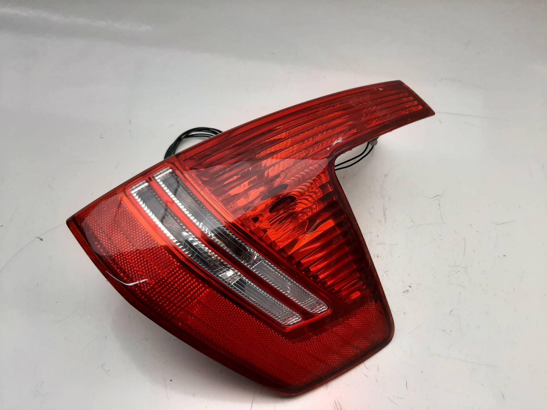 PEUGEOT C4 1 generation (2004-2011) Rear Right Taillight Lamp 9655863980 18536540