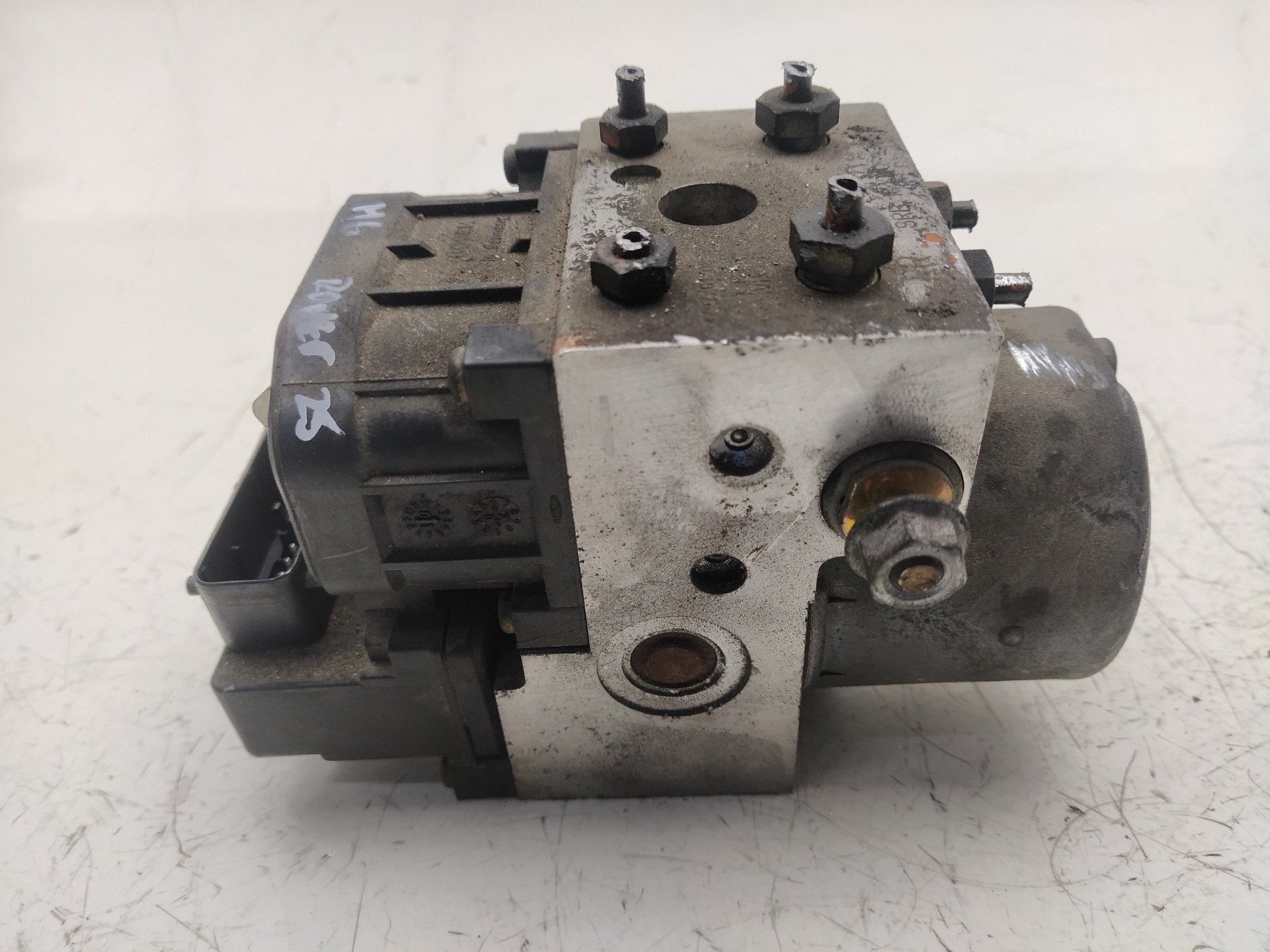 VOLKSWAGEN 45 1 generation (1999-2005) ABS pumppu 0265216684 21670639