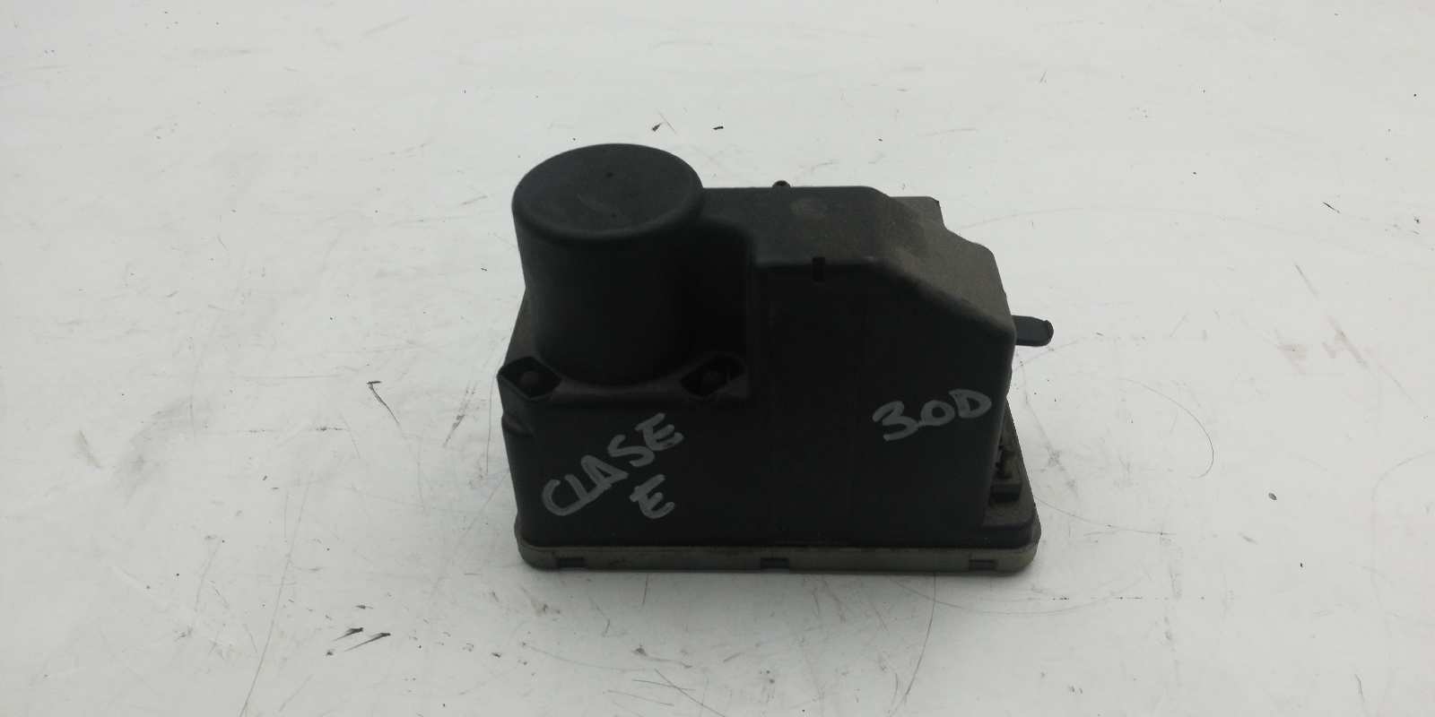 MERCEDES-BENZ E-Class W124 (1984-1997) Other Control Units 0008001148 18493042