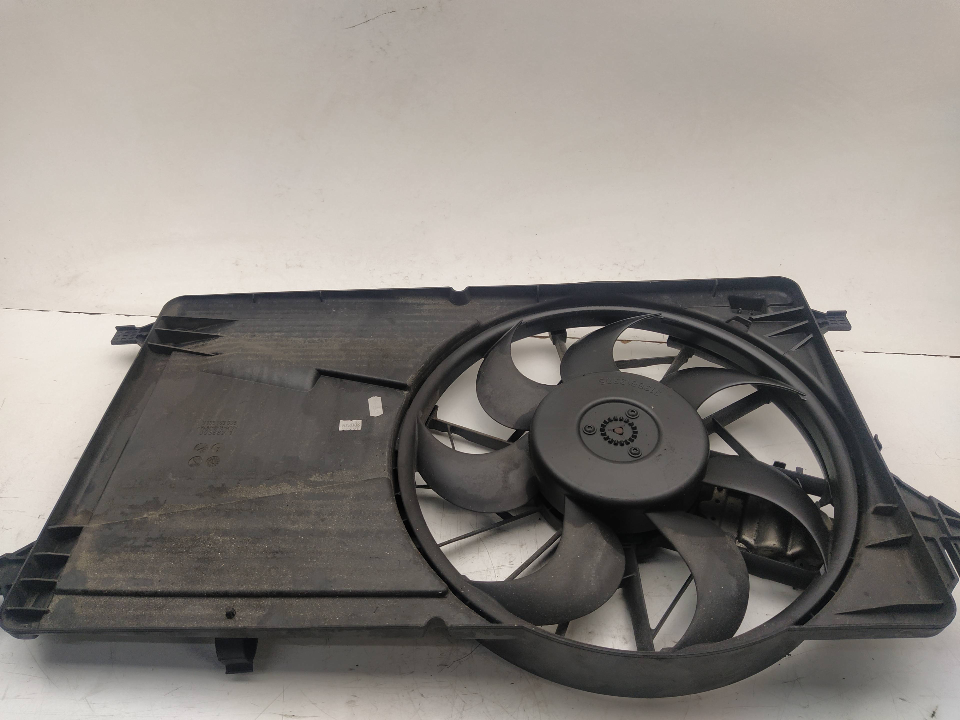 PEUGEOT Focus 2 generation (2004-2011) Difuzorový ventilátor 3M5H8C607RE,0130303930 18593378