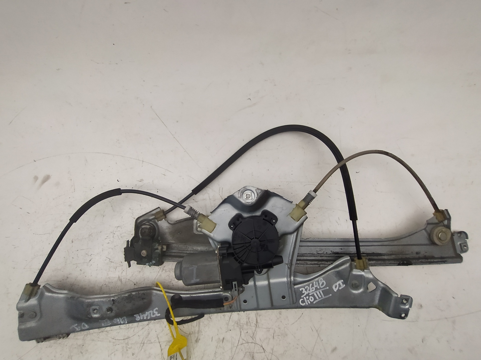 RENAULT Clio 3 generation (2005-2012) Front Left Door Window Regulator 8200291145 26409551