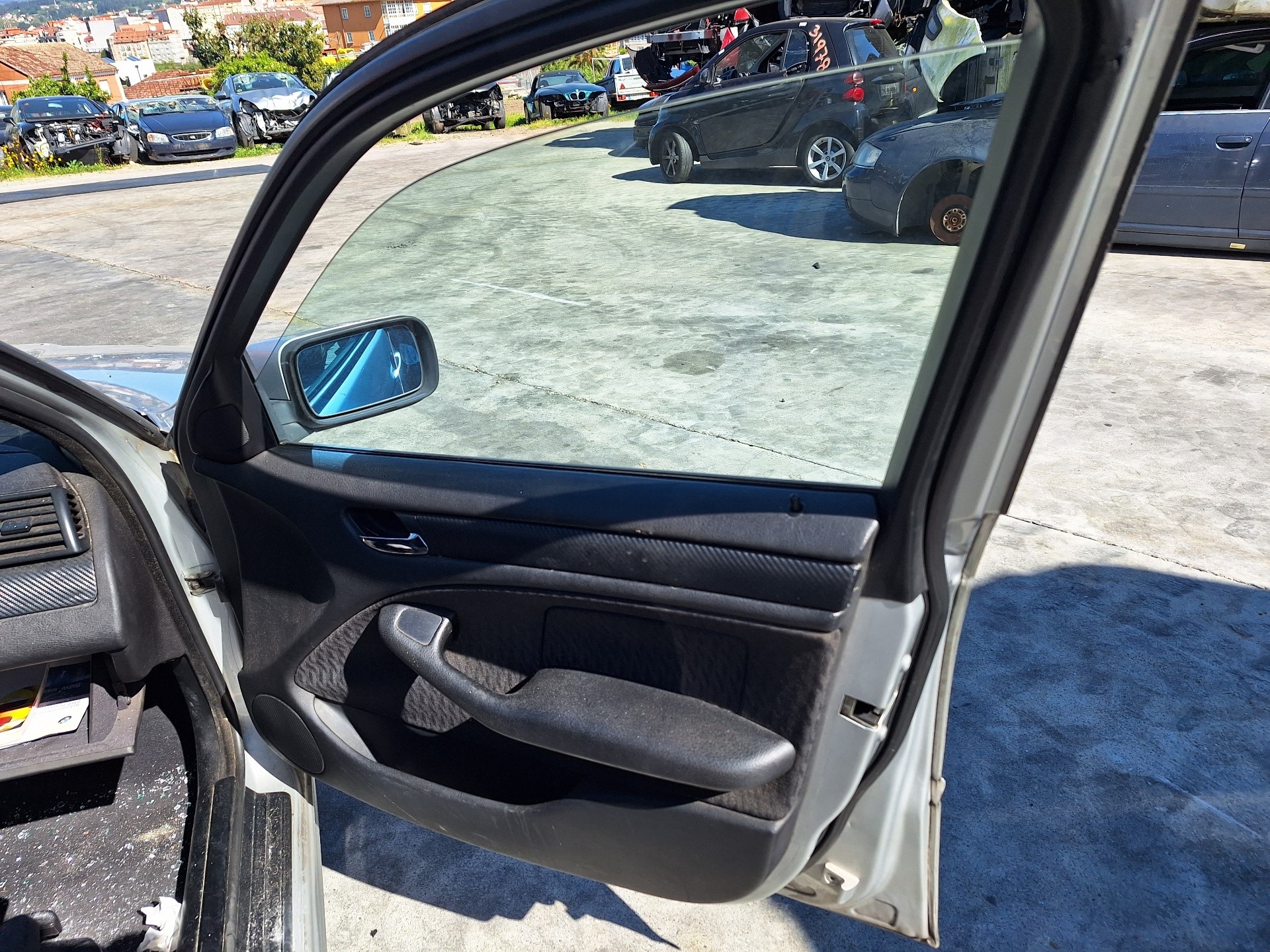 BMW 3 Series E46 (1997-2006) Priekinių dešinių durų stiklo pakelėjas 61318381514 24933461