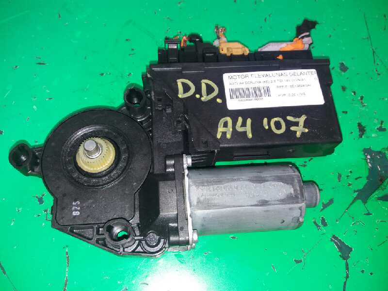 SUZUKI A4 B6/8E (2000-2005) Front Right Door Window Control Motor 8E1959802H 18414620