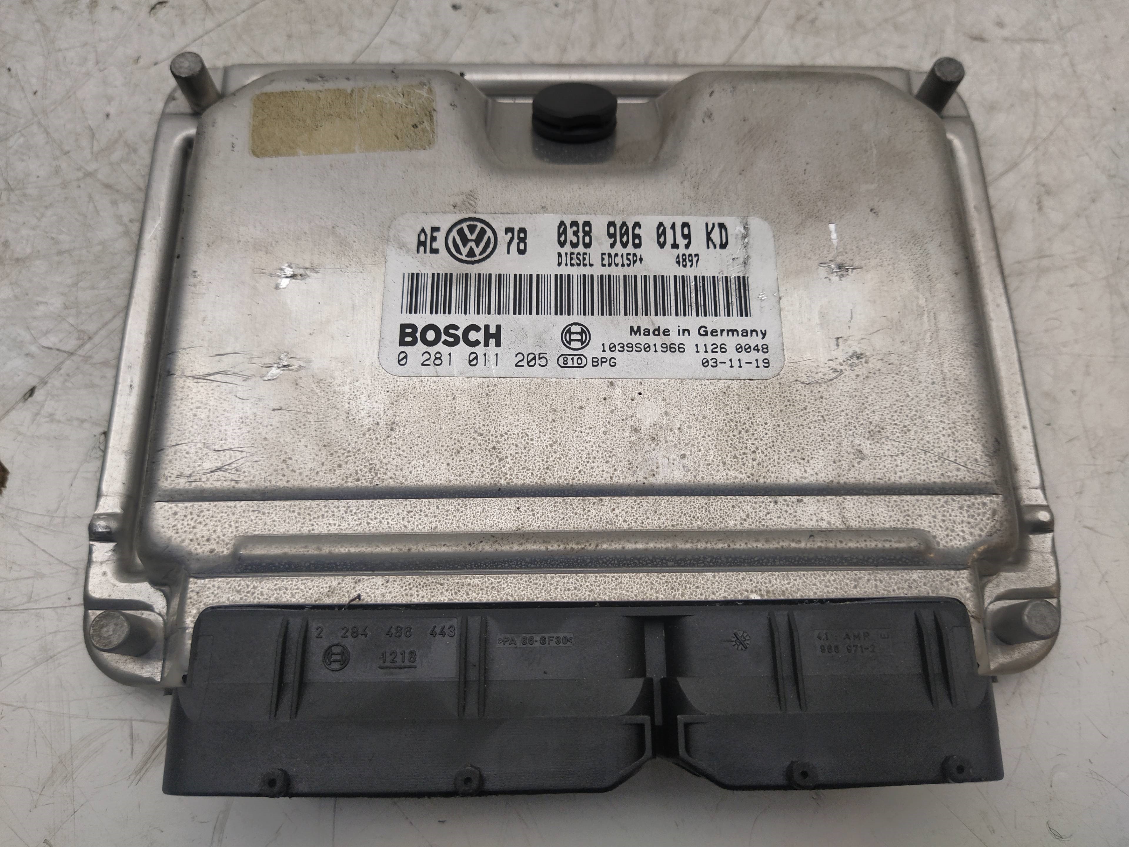 VOLKSWAGEN Passat B5 (1996-2005) Engine Control Unit ECU 038906019KD,0281011205 18642862