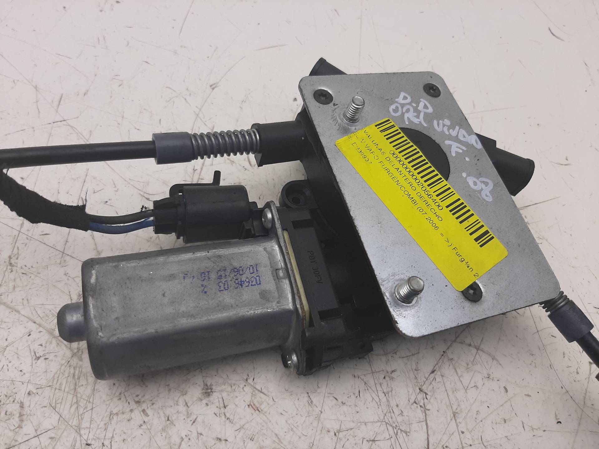 OPEL Vivaro A (2002-2006) Front Right Door Window Regulator D239907, 454500007 18585462