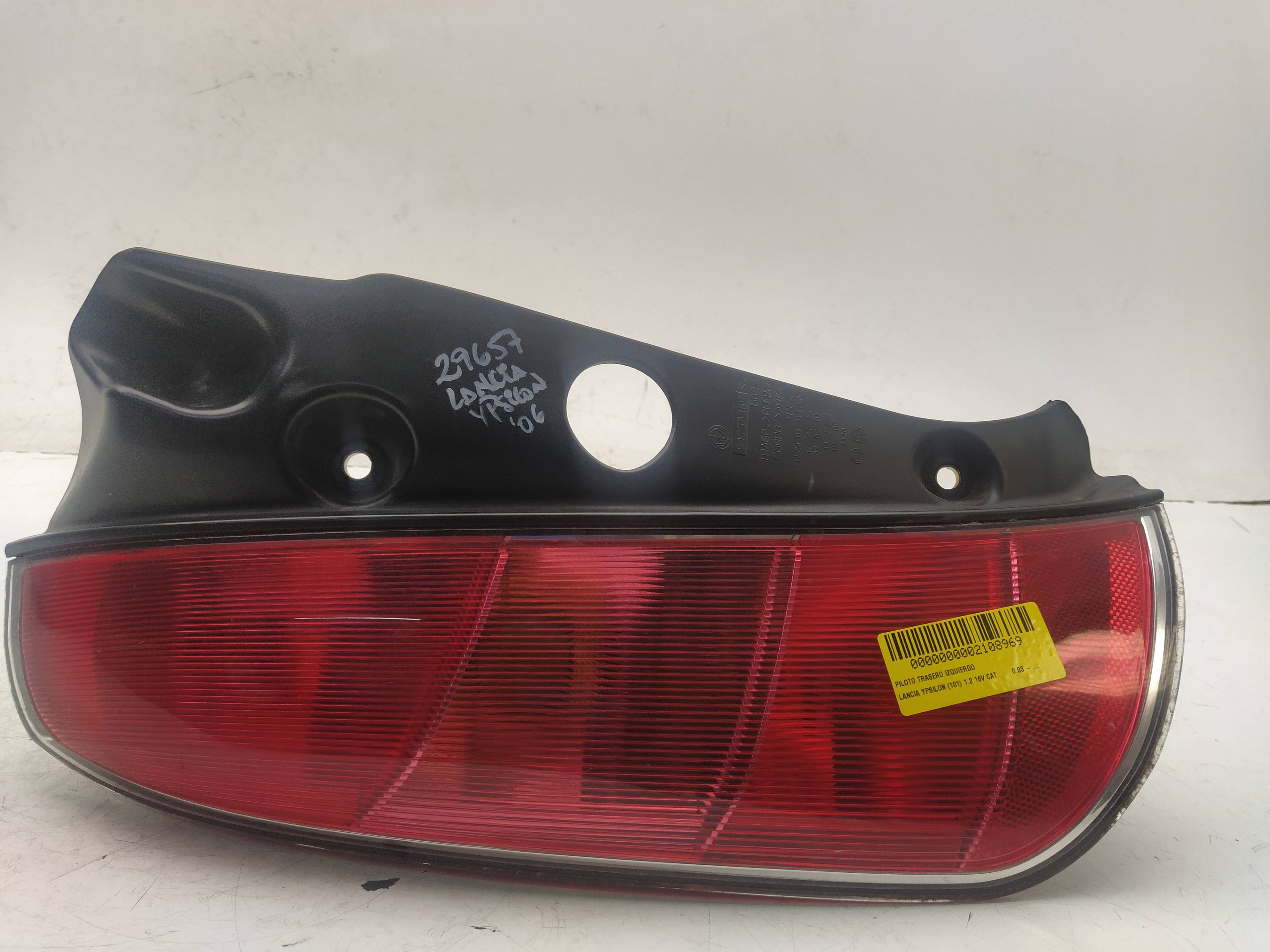 LANCIA Ypsilon II (Type 843)  (2003-2011) Feu arrière gauche 51753385 18604615