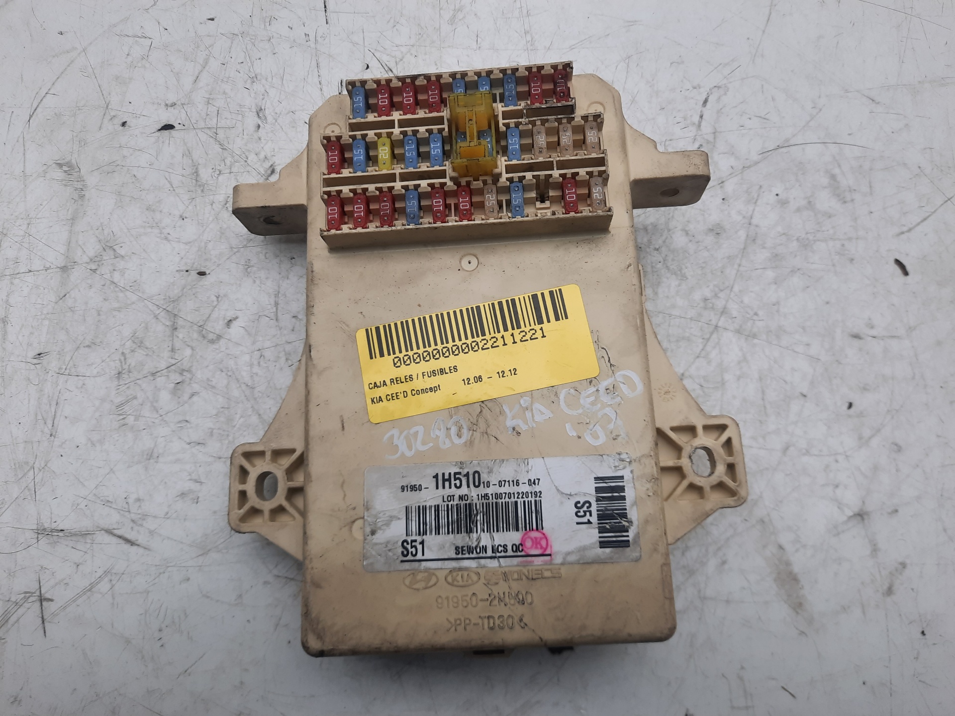 KIA Cee'd 1 generation (2007-2012) Fuse Box 919501H510 18638547