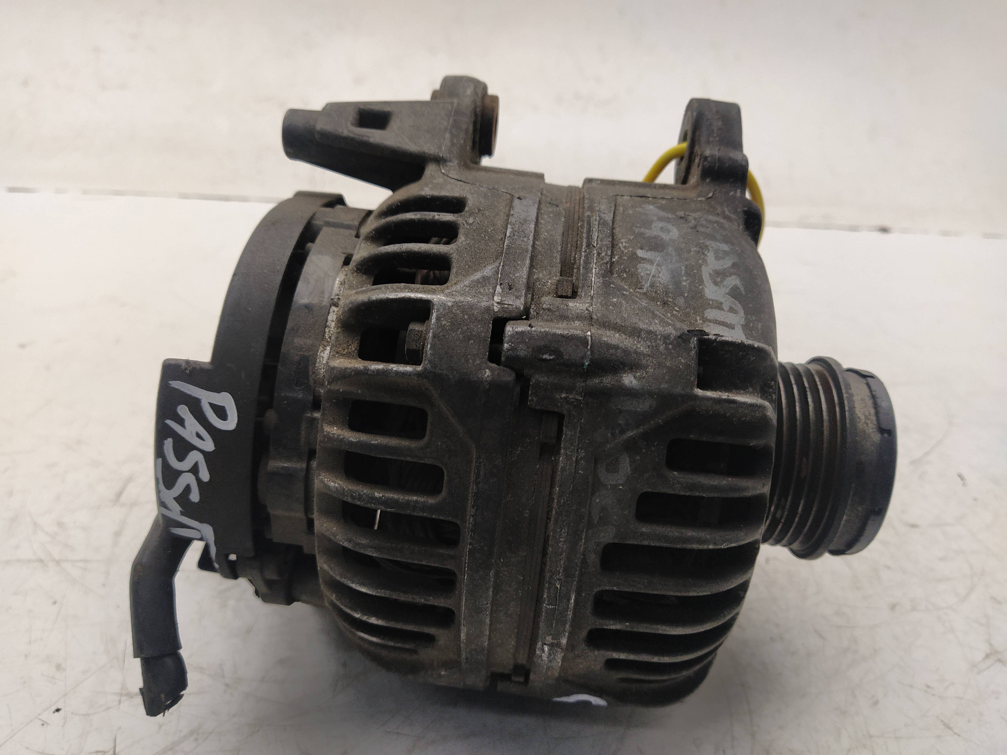 VOLKSWAGEN Passat B5 (1996-2005) Alternator 028903029B 18629981