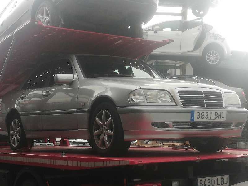 MERCEDES-BENZ C-Class W202/S202 (1993-2001) Priekinis dešinys žibintas A2028261280 18500685