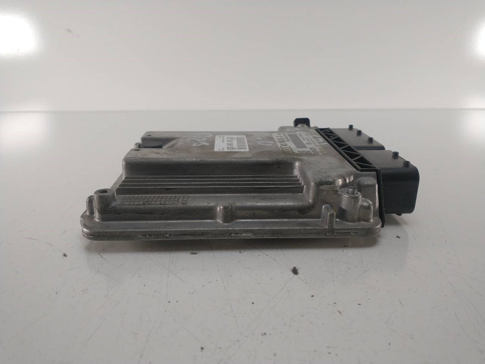 SUZUKI A4 B7/8E (2004-2008) Moottorin ohjausyksikkö ECU 03G906016JD,0281012654 20028785