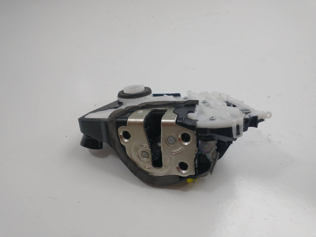 TOYOTA Yaris 3 generation (2010-2019) Замок передней левой двери T4311140 19957523