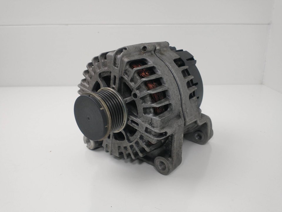 BMW 1 Series F20/F21 (2011-2020) Alternator 8519890A101, 2617511A, FG18D111 25951612