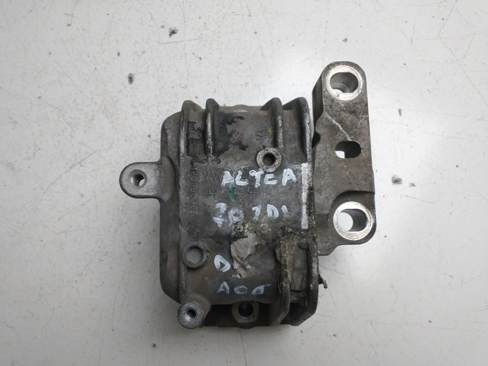 SEAT Toledo 3 generation (2004-2010) Oikean puolen moottorin kiinnitys 1K0199262BA,1K0199262BA 25951622