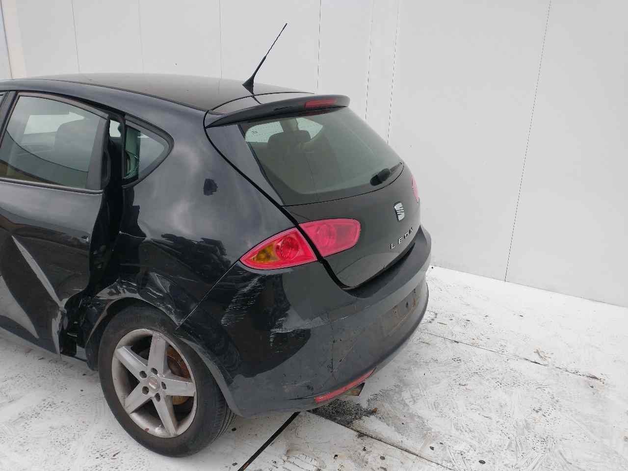 SEAT Leon 2 generation (2005-2012) Klímahűtő 1K0820411Q 20018445