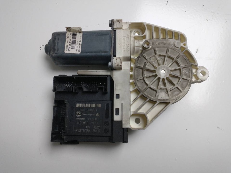 VOLKSWAGEN Passat B6 (2005-2010) Motor regulator geam ușă stânga față 980851114, 1K0959701P 20047534