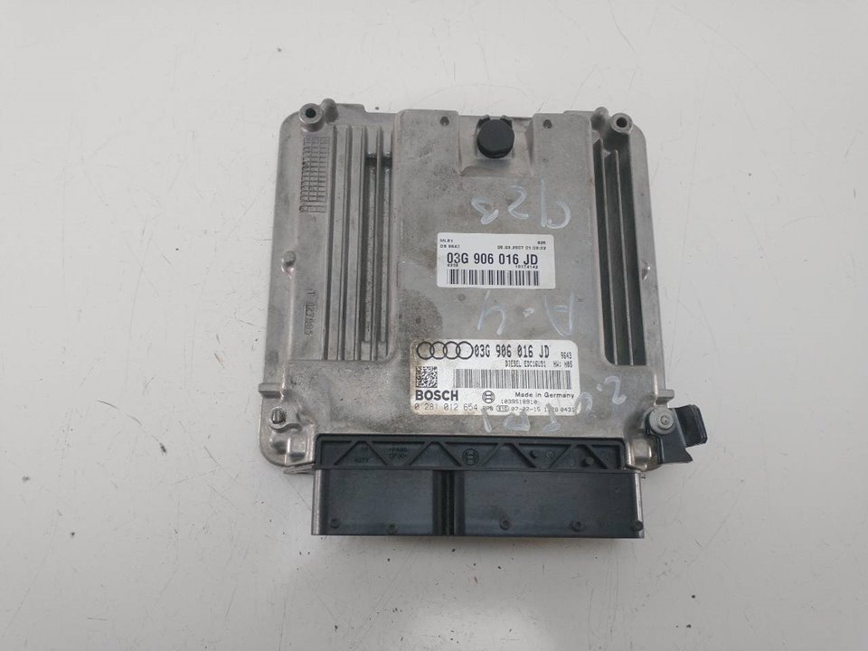 SUZUKI A4 B7/8E (2004-2008) Moottorin ohjausyksikkö ECU 03G906016JD,0281012654 20028785