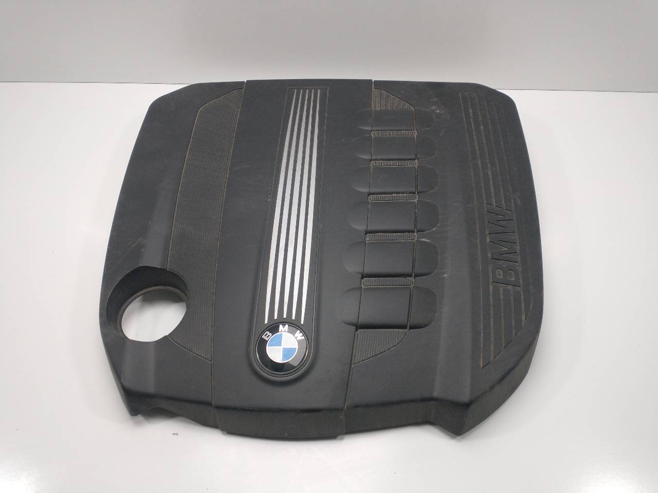 BMW 5 Series Gran Turismo F07 (2010-2017) Kryt motora 13717800575 25949918