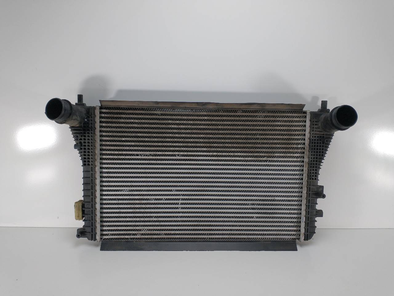 VOLKSWAGEN Passat B6 (2005-2010) Intercooler Radiator 3C0145805AD 25949928