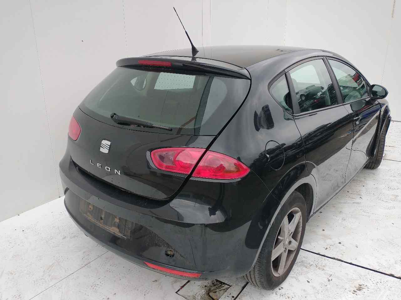 SEAT Leon 2 generation (2005-2012) Klímahűtő 1K0820411Q 20018445