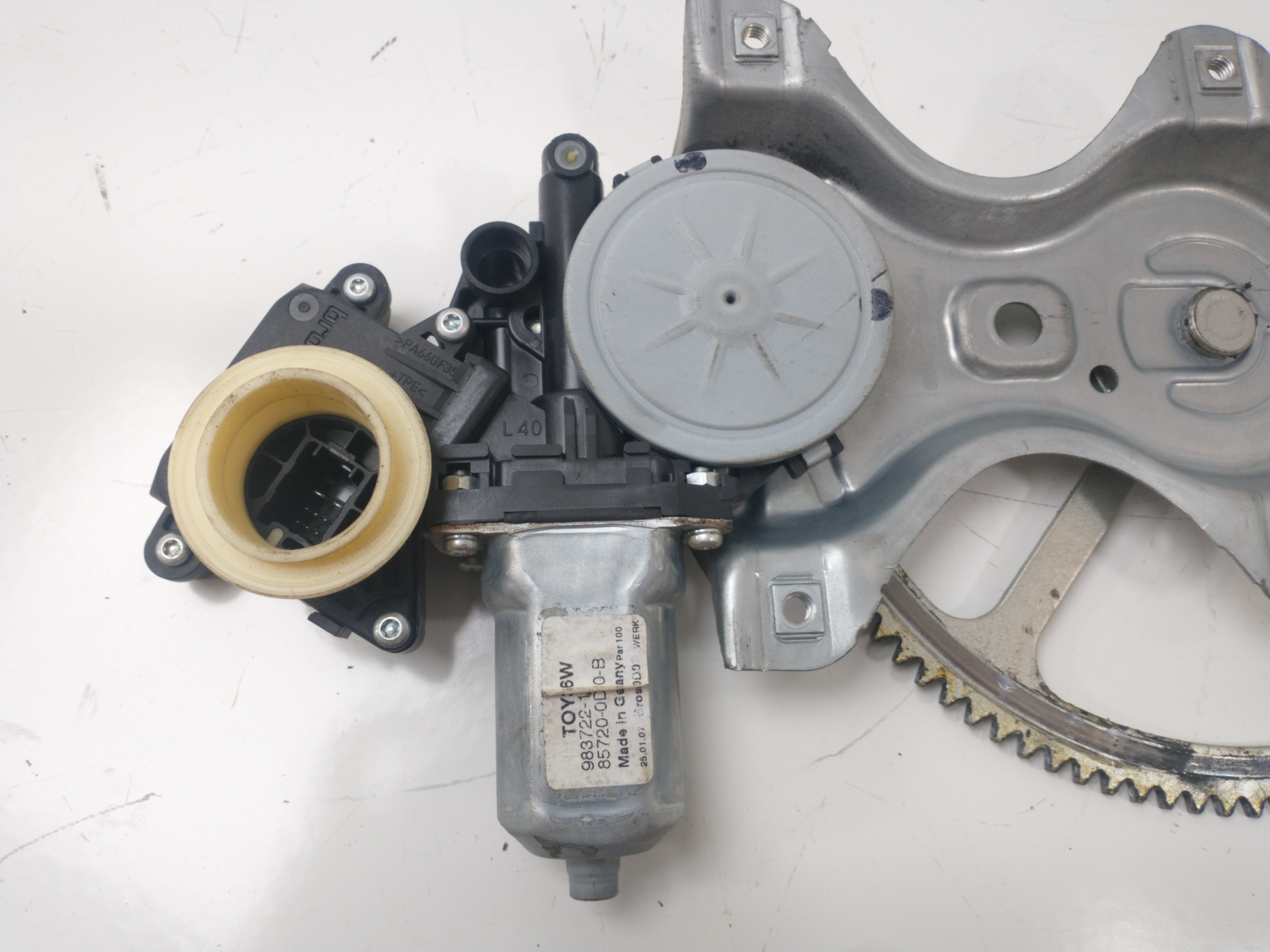 TOYOTA Yaris 2 generation (2005-2012) Front Left Door Window Regulator 857020F010,983722101 20000854