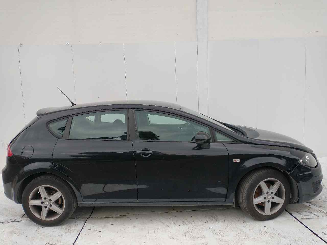 SEAT Leon 2 generation (2005-2012) Klímahűtő 1K0820411Q 20018445