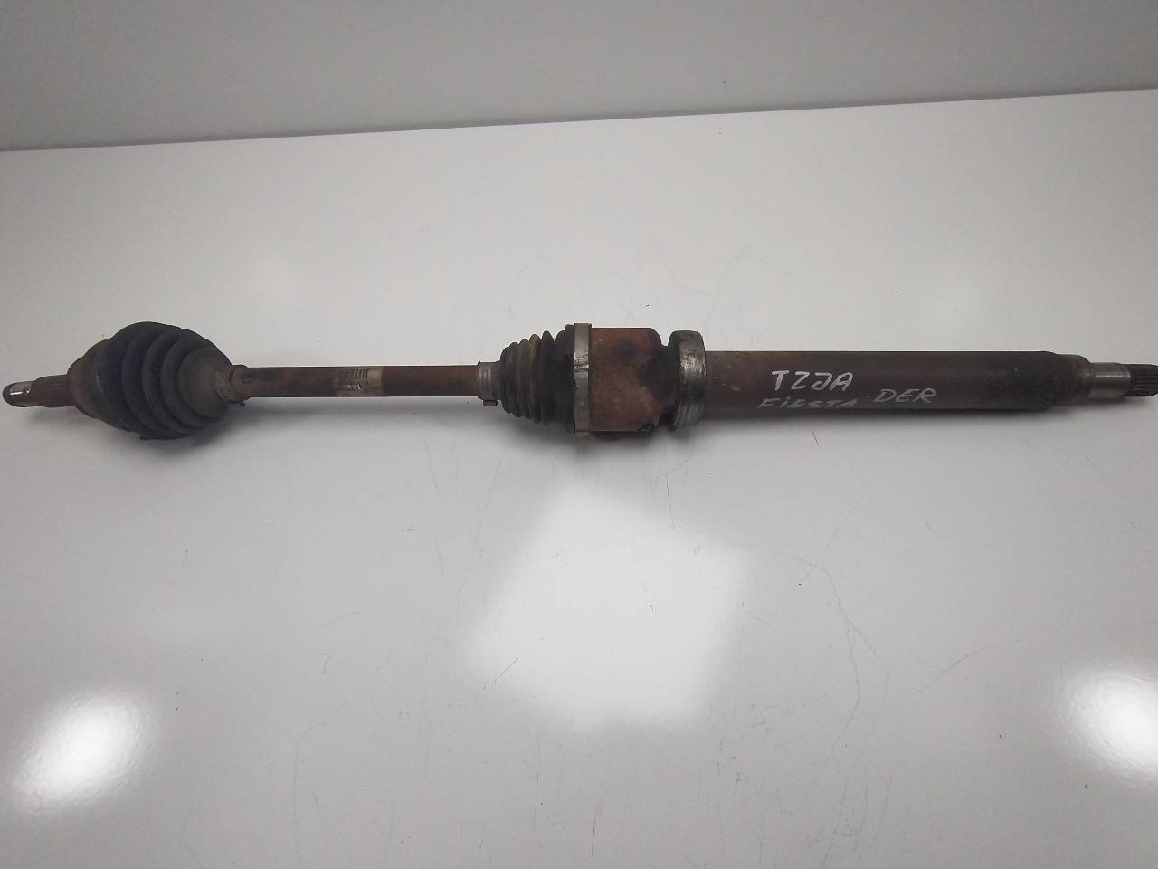 FORD Fiesta 5 generation (2001-2010) Front Right Driveshaft 8V513B436CD 20036621