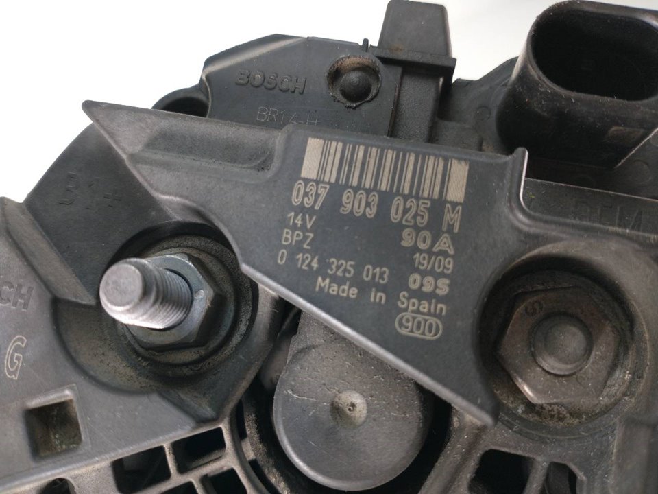 VOLKSWAGEN Polo 4 generation (2001-2009) Генератор 037903025M,0124325013 25950993