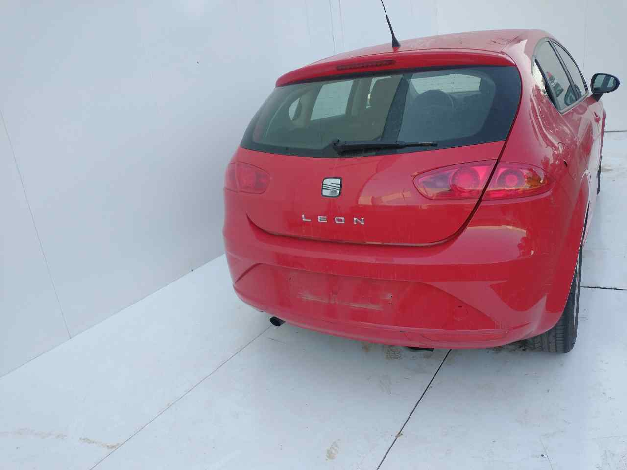 SEAT Leon 2 generation (2005-2012) Охлаждающий радиатор 1K0820411S 20008695