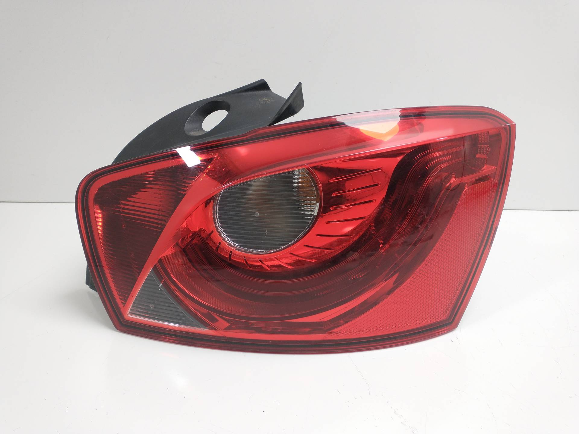 SEAT Alhambra 2 generation (2010-2021) Rear Right Taillight Lamp 6J4945112H, 6J4945096K 19952157