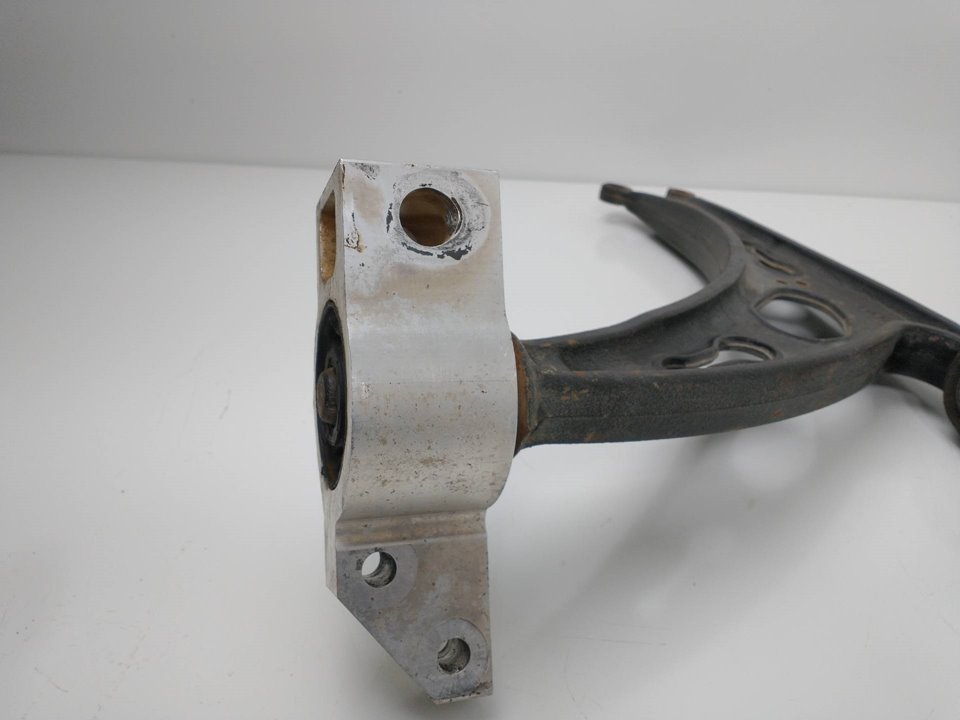 AUDI A3 8P (2003-2013) Fremre venstre arm 1K0407153G, 1K0199231J, 1K0407153G 25200500