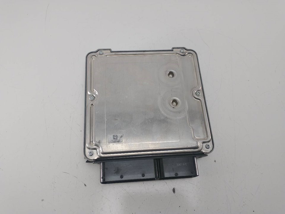 SUZUKI A4 B7/8E (2004-2008) Moottorin ohjausyksikkö ECU 03G906016JD,0281012654 20028785