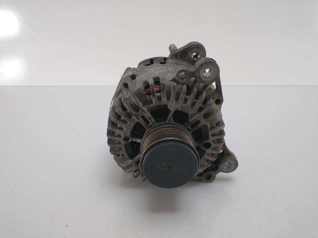 SEAT Toledo 3 generation (2004-2010) Alternator 2542695F, TG14C011 19991977