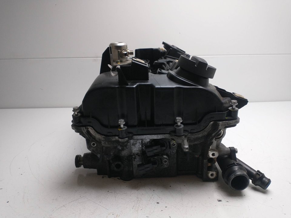 BMW 3 Series E90/E91/E92/E93 (2004-2013) Moottorin sylinterikansi 43311815380065,755916907,43311815380065 25951617