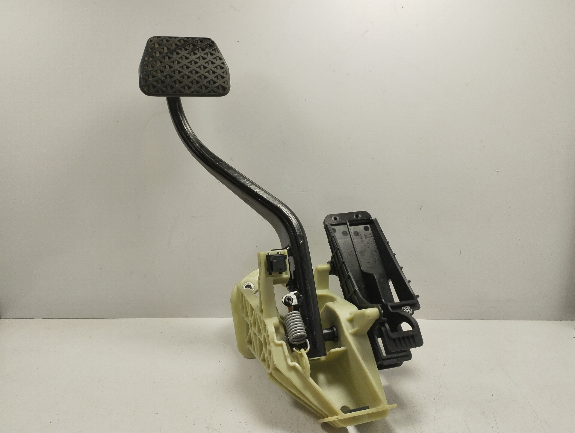 BMW 5 Series F10/F11 (2009-2017) Brake Pedal 35116782665 25802460