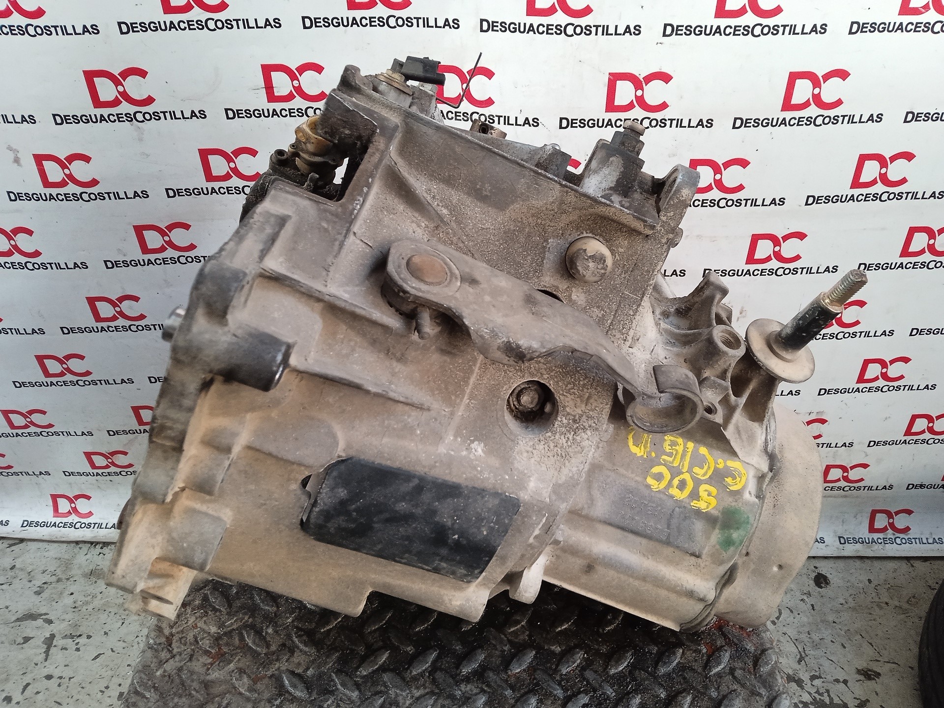 RENAULT C15 1 generation (2004-2010) Gearbox 20TE11 22857366