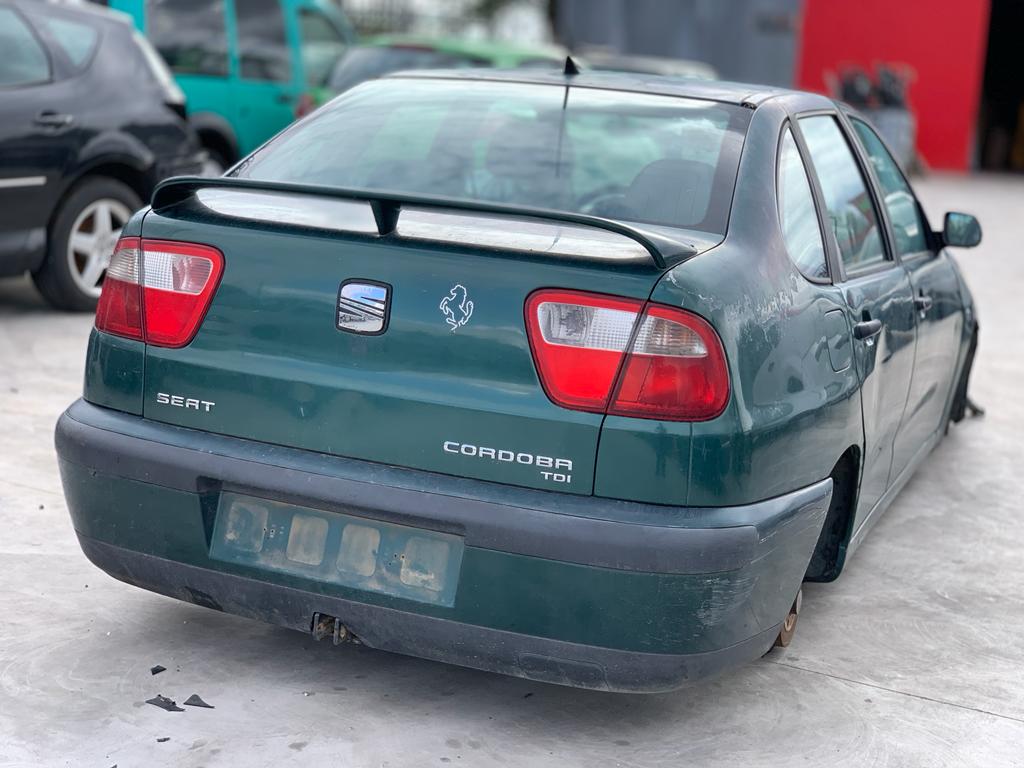 NISSAN Ibiza 2 generation (1993-2002) Фара передняя правая 2CONECTORES,(72PINES) 22864555