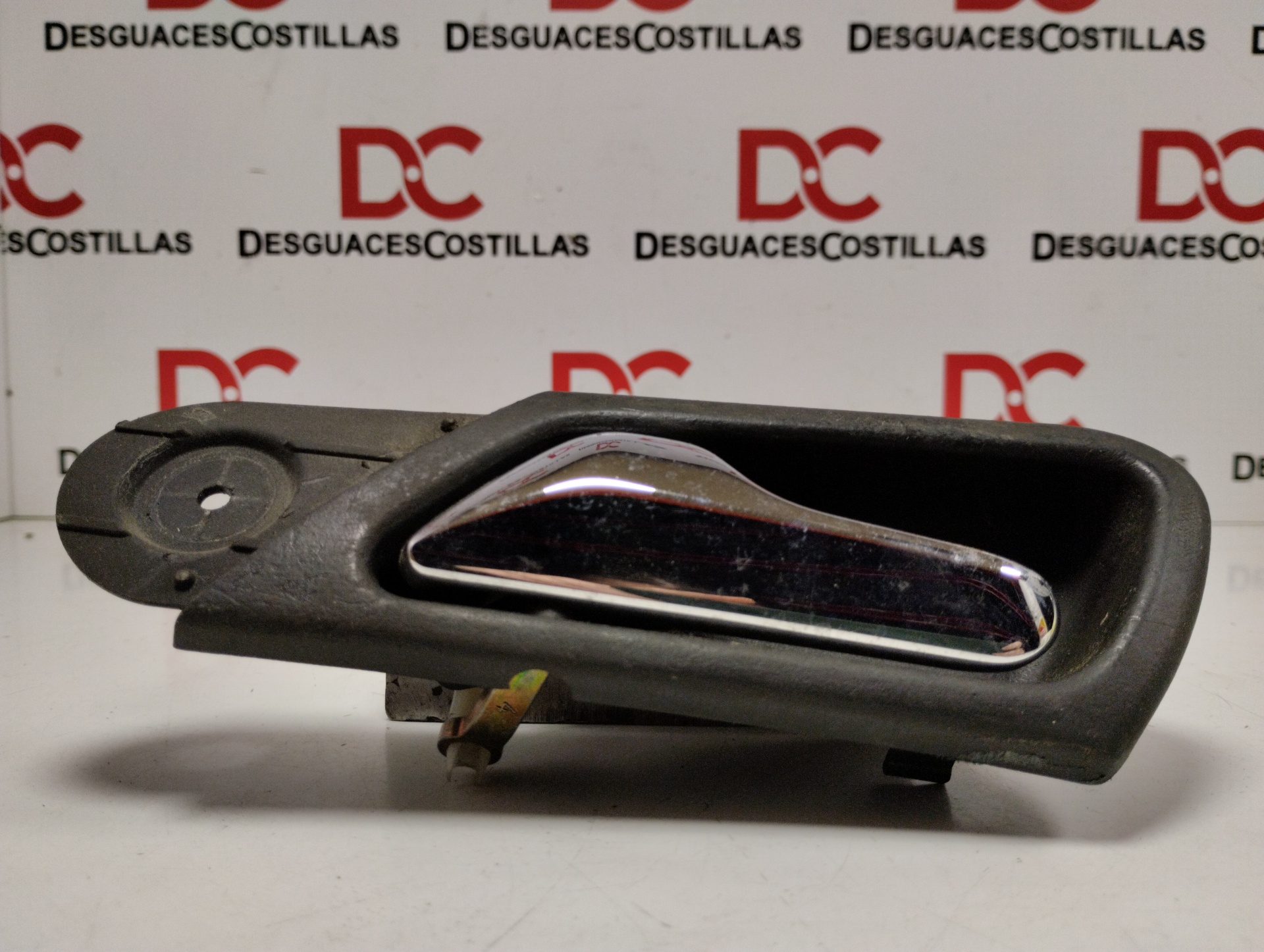 MITSUBISHI C-Class W203/S203/CL203 (2000-2008) Front Left Door Interior Handle Frame A3172010001 20010507