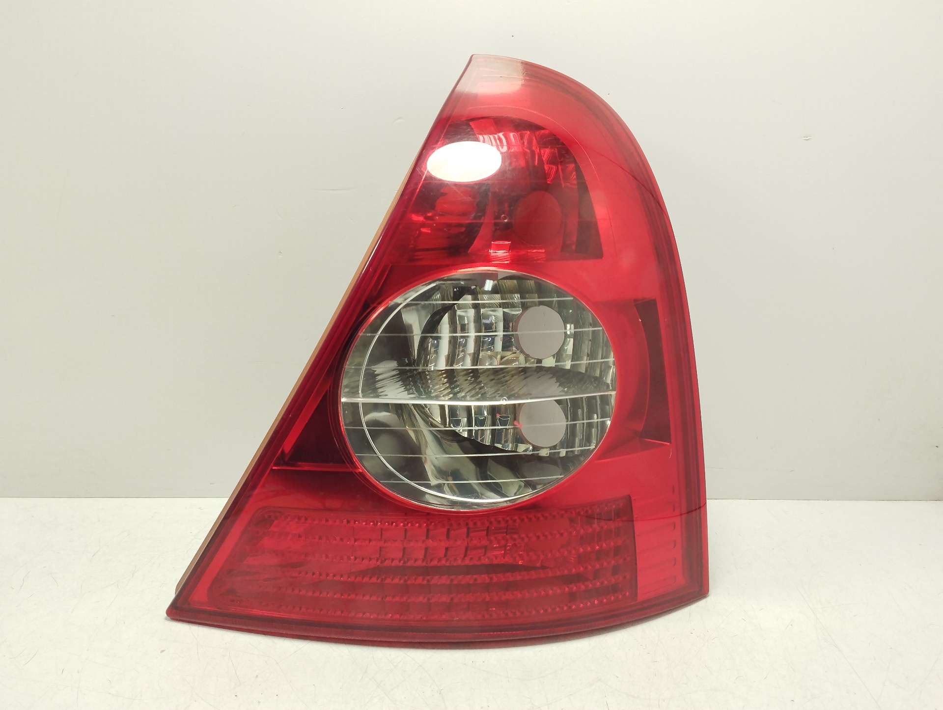 RENAULT Clio 3 generation (2005-2012) Rear Right Taillight Lamp 8200917487 22877127