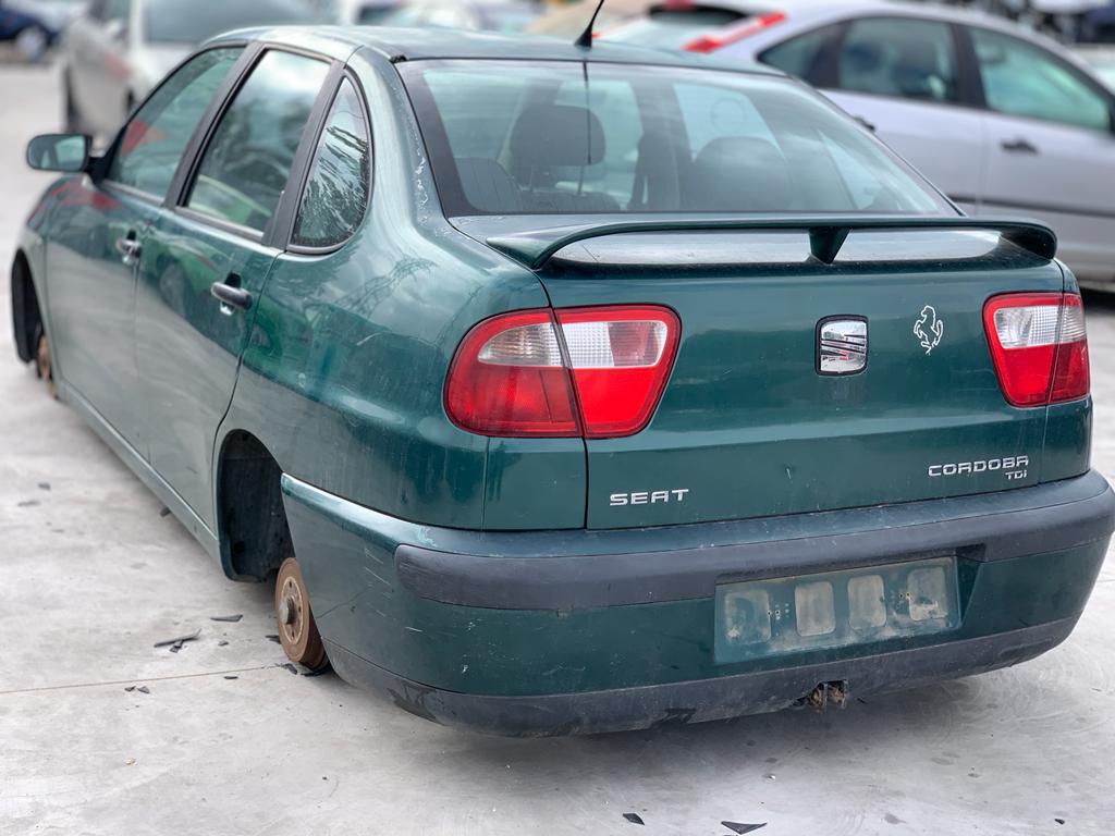 NISSAN Ibiza 2 generation (1993-2002) Фара передняя правая 2CONECTORES,(72PINES) 22864555