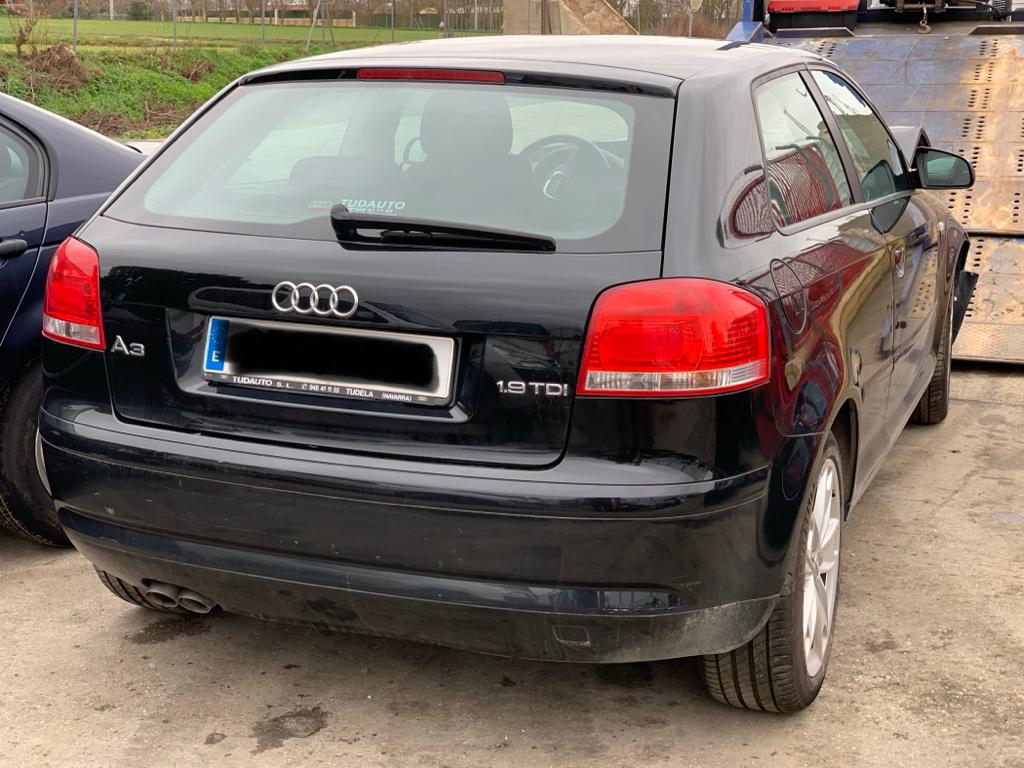 AUDI A2 8Z (1999-2005) Citas virsbūves detaļas 1K1721503P 22873044