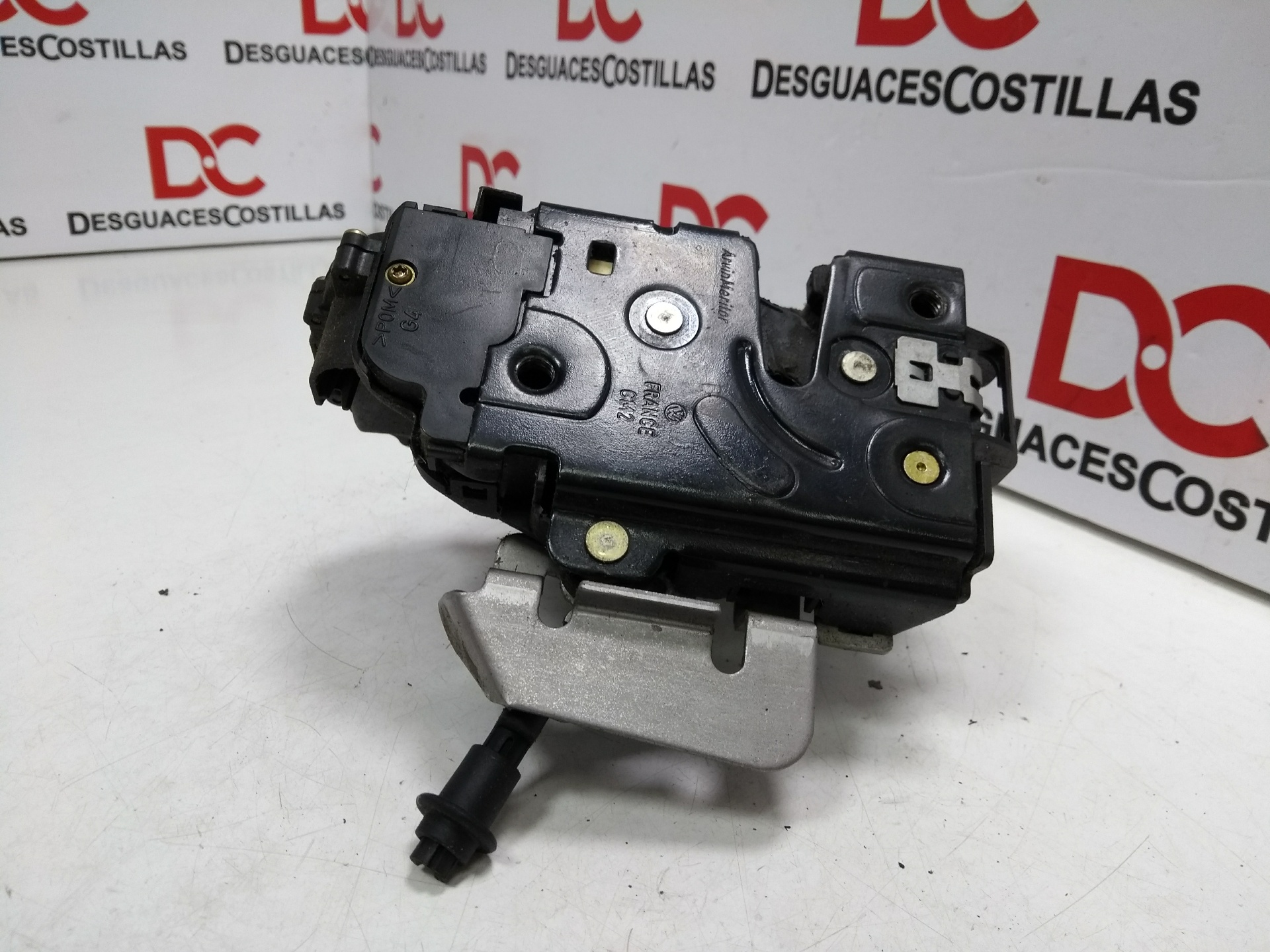 AUDI A4 B6/8E (2000-2005) Vasemman etuoven lukko 4B1837015G 20065427