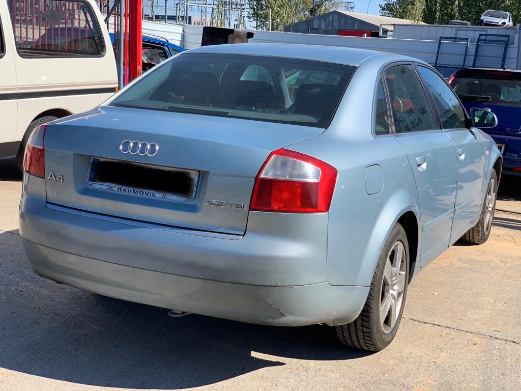 AUDI A4 B6/8E (2000-2005) Ремень безопасности задний правый 8E5857805E 22863305