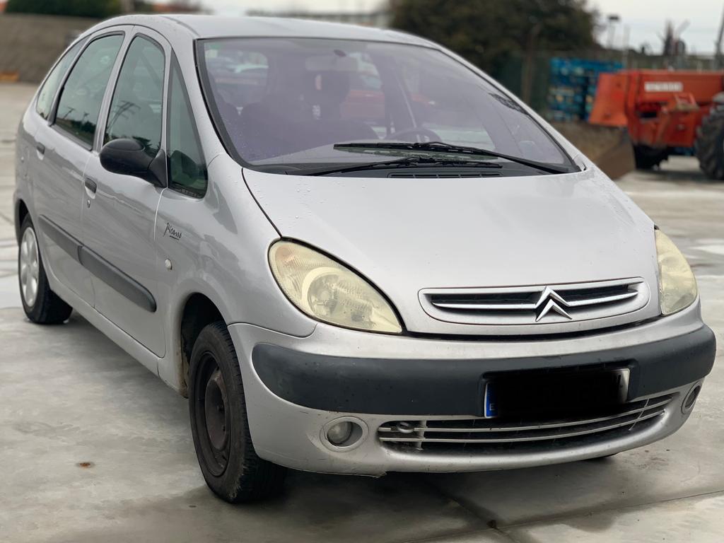 FIAT Xsara Picasso 1 generation (1999-2010) Държач за крушка 20019687