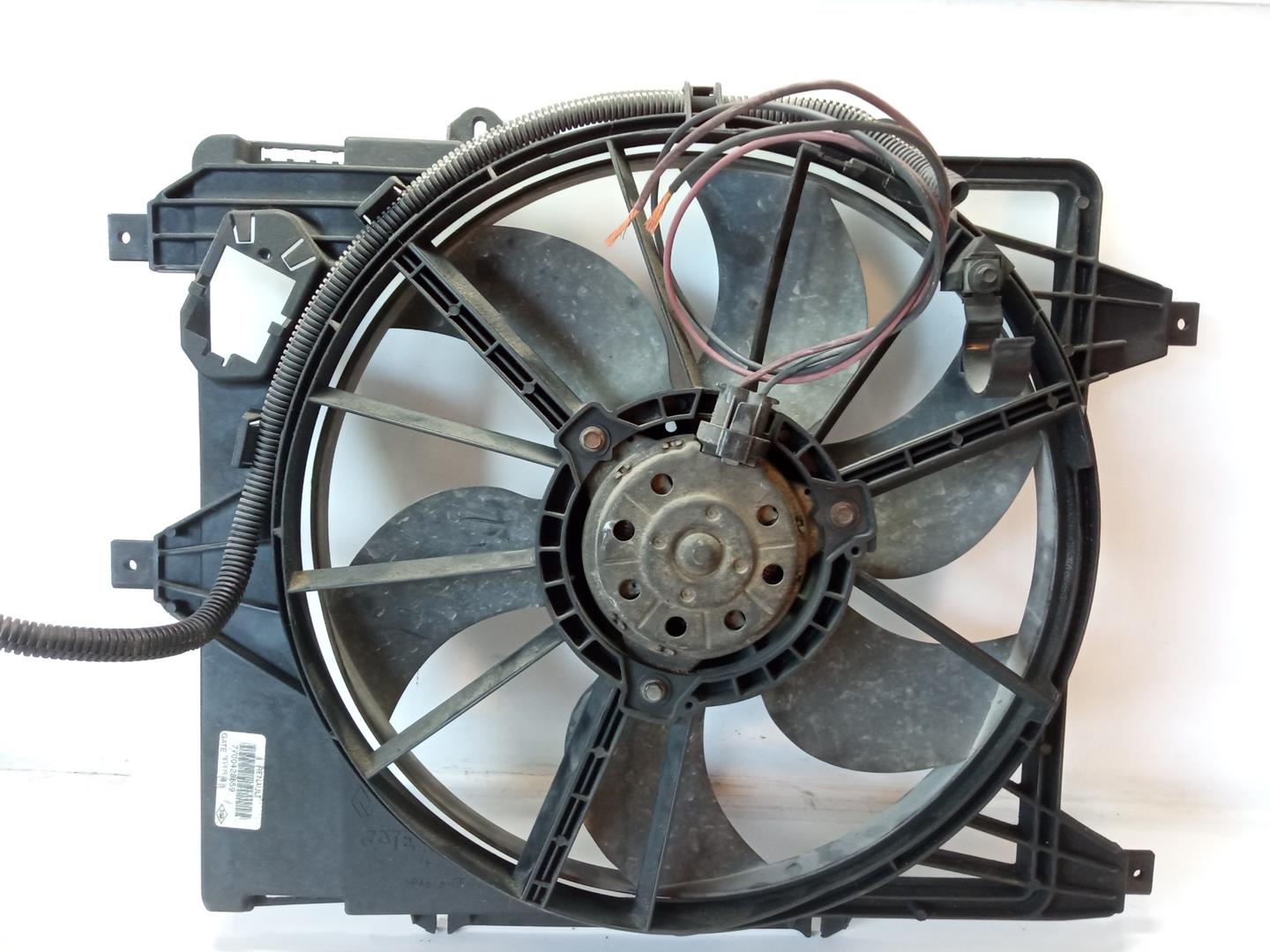 RENAULT Clio 2 generation (1998-2013) Difūzoriaus ventiliatorius 7701070217, 7700428659 18461893