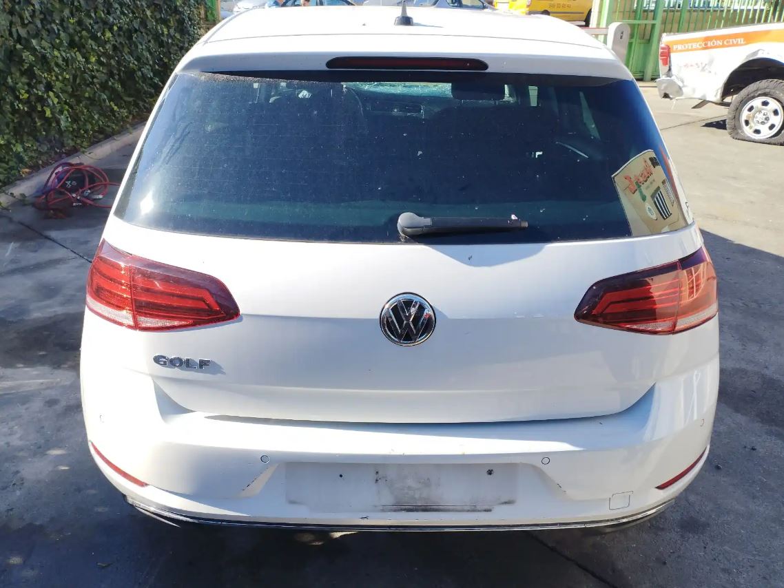 VOLKSWAGEN Golf 7 generation (2012-2024) Bagāžnieks 5G6827025Q 20997848