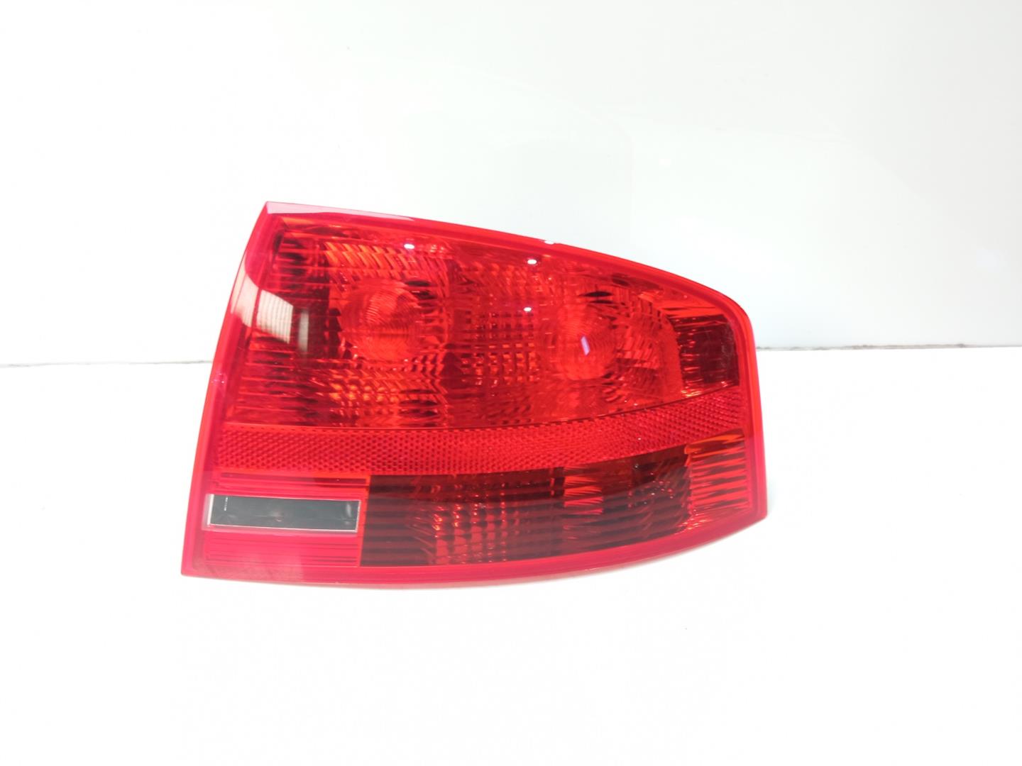 AUDI A4 B6/8E (2000-2005) Rear Right Taillight Lamp 8E5945096 18479238