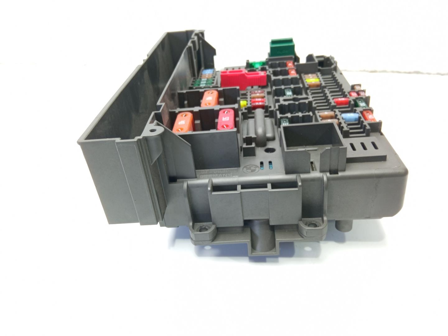 BMW 3 Series E90/E91/E92/E93 (2004-2013) Fuse Box 911944603 18477520