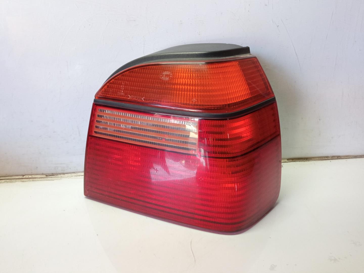 VOLKSWAGEN Golf 3 generation (1991-1998) Rear Right Taillight Lamp 1H6945257 18442310